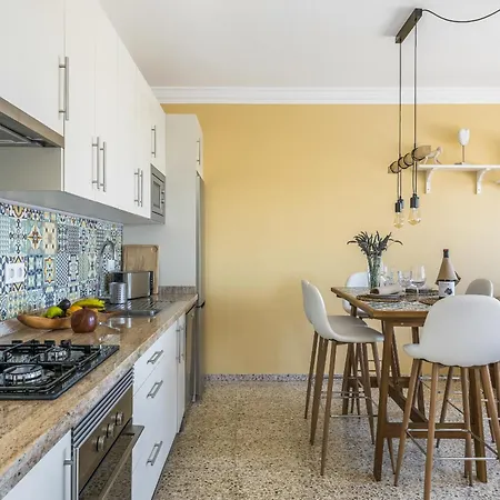 Apartment Penthouse, Close To The Natural Pools With Big Terrace, Ocean & View *