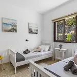 Apartment Penthouse, Close To The Natural Pools With Big Terrace, Ocean & View *