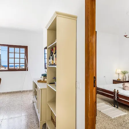 Penthouse, Close To The Natural Pools With Big Terrace, Ocean & View * Garachico (Tenerife)