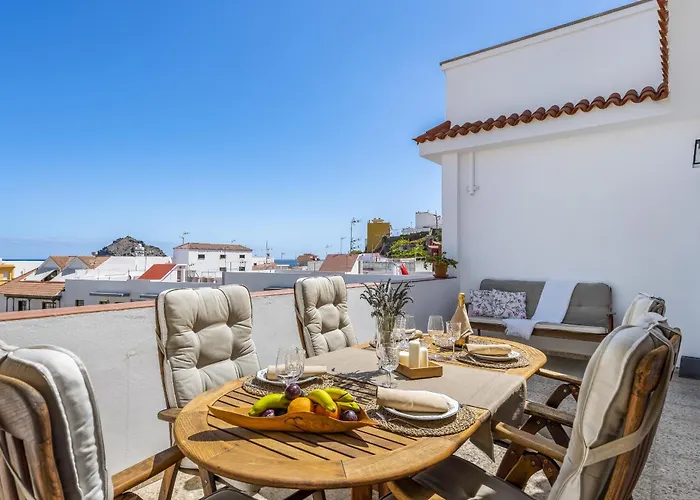 Penthouse, Close To The Natural Pools With Big Terrace, Ocean & View